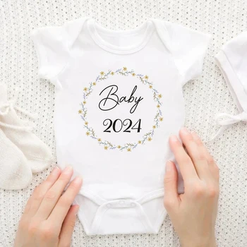 Schwangerschaft Ankündigung Baby 2024 Baby Body Baby-Coming Soon-Geschenk-Neugeborenes Baby-Strampler-Baby-Schwangerschaft Offenbaren-Kleidung