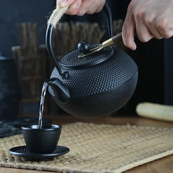 Japanische Eisen Tee Topf mit Edelstahl Infuser Gusseisen Teekanne Tee Wasserkocher für Kochendem Wasser Oolong-Tee 300/600/900 ML