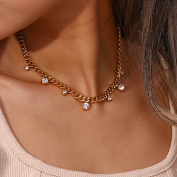 2023 Neue Glatte kubanischen Kette Halskette 18K Gold Überzogene Runde Kreis Kristall Zirkon Stein Charme Choker Halskette Für Frauen